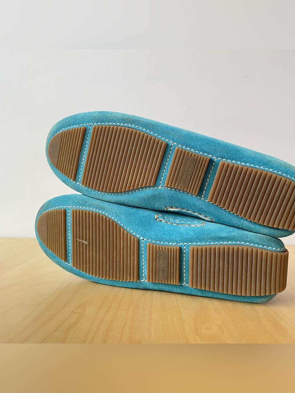 Bottega Veneta Intrecciato Suede Bow Loafers | EU 39 - Picture 7 of 11